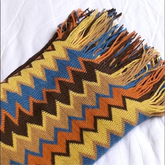 Bohemian Zigzag Coffee Tassel Blanket - Picture 4 of 10